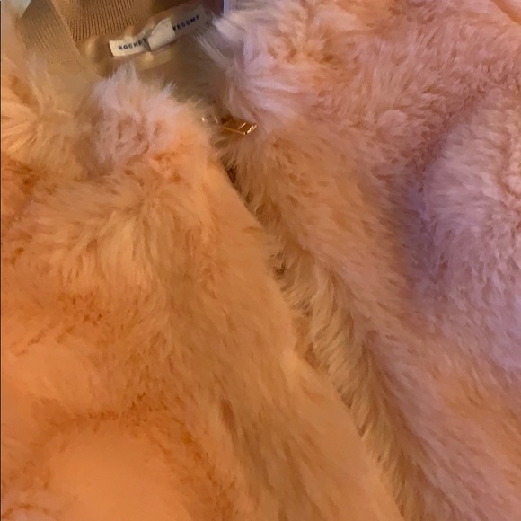 Soft & adorable girls faux fur coat! Like new! - Picture 2 of 3